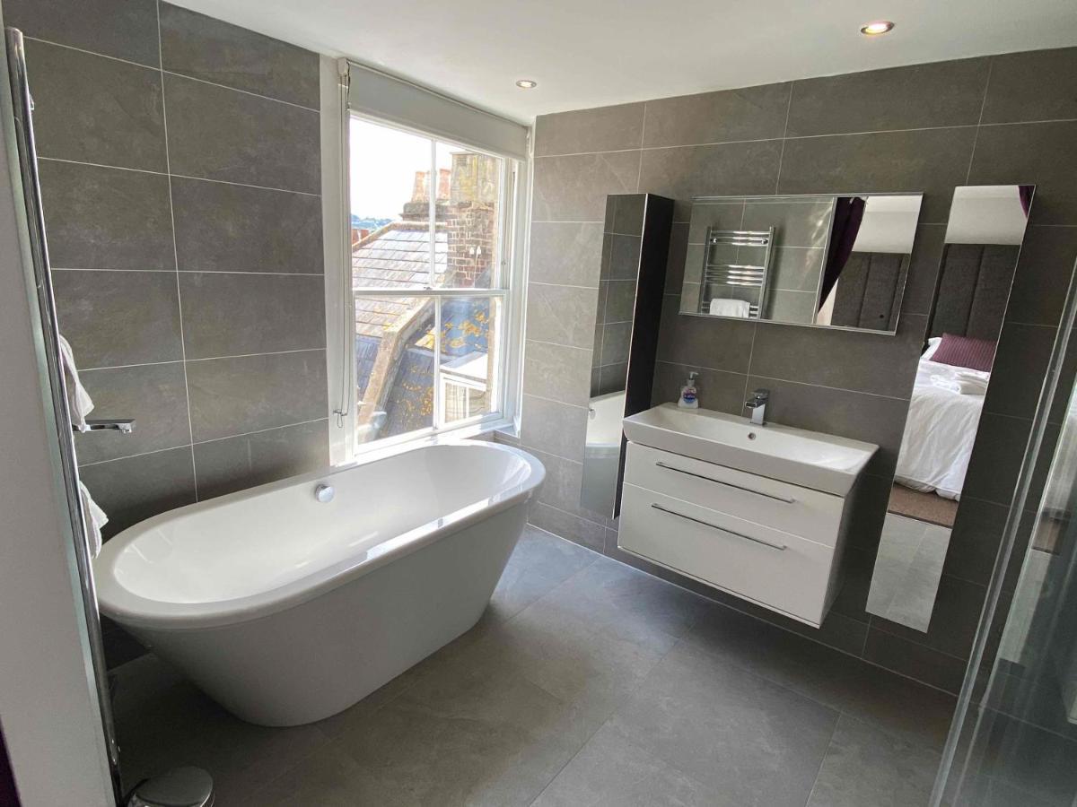 Bath Roof Terrace Apartment, City Centre, Sleeps Up To 8 Exterior foto