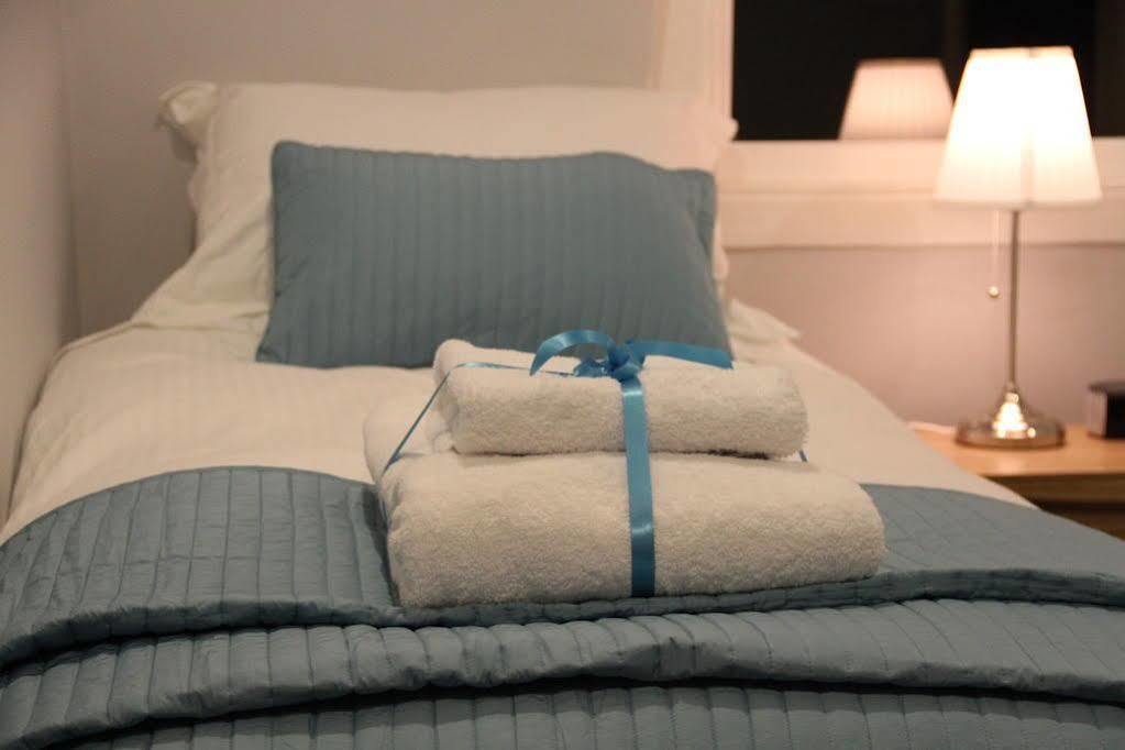 Bath Roof Terrace Apartment, City Centre, Sleeps Up To 8 Exterior foto